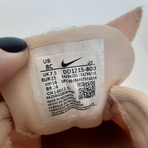 Nike Revolution 5 SE Sneakers Girls 8 Peach Pink Running Shoes Back to School - Picture 9 of 10